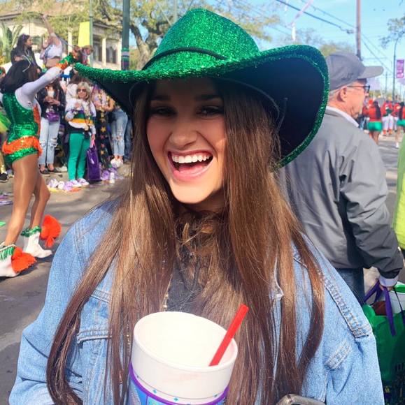 Meet your Posher, Taylor - Picture 1 of 1